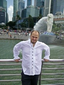 Merlion + ackward pose