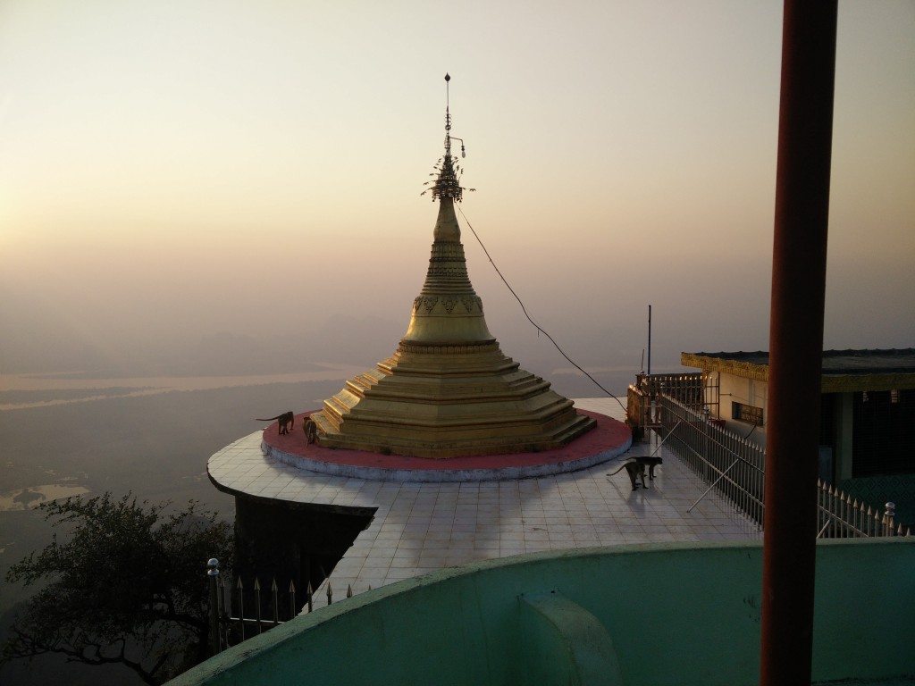 pagoda-mt-zwegabin-monastery