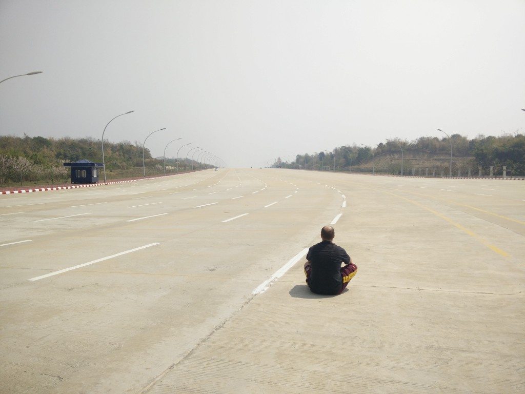 myanmar-20-lane-road
