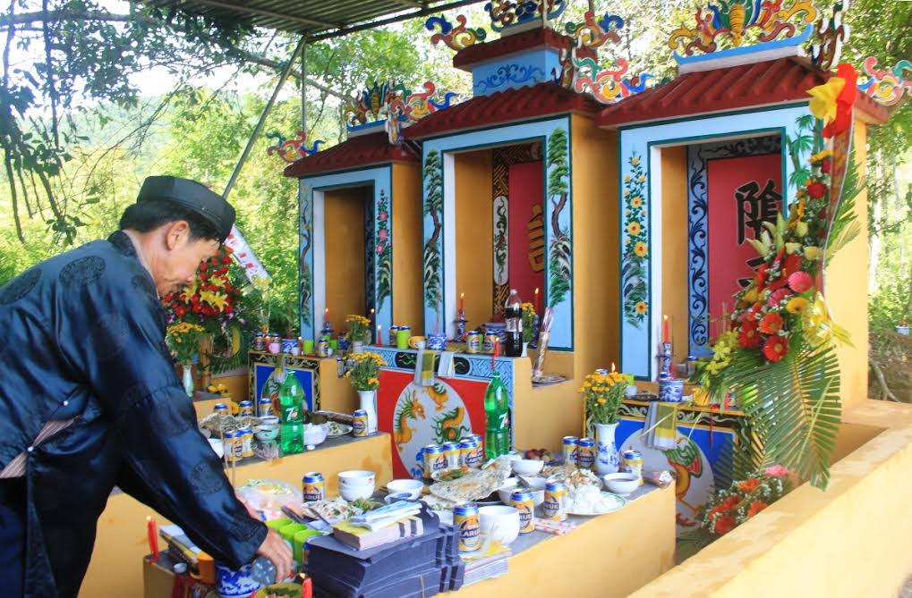 paying homage to the gods nhan tower tuy hoa phu yen