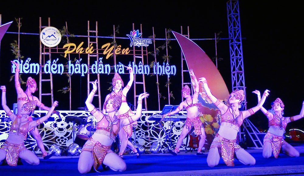 shows at nhan mountain tuy hoa phu yen