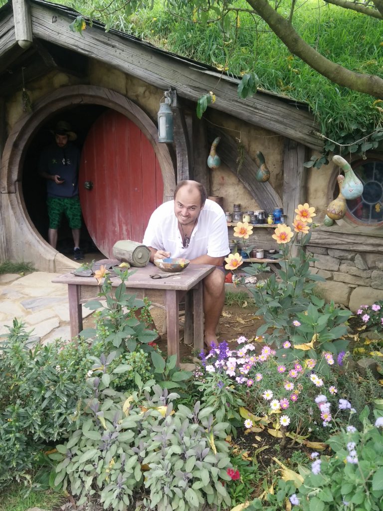 hobbiton movie set new zealand